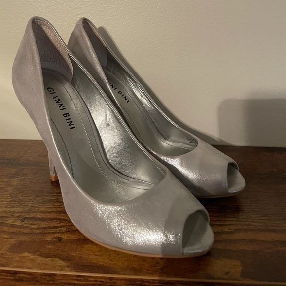 Gianni Bini sliver high heels - Picture 1 of 5